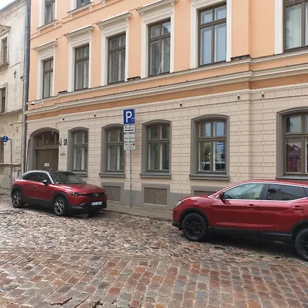 Center In Old Town *