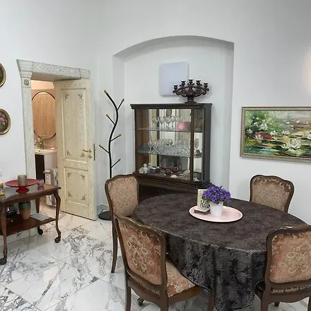 Center In Old Town Apartmán