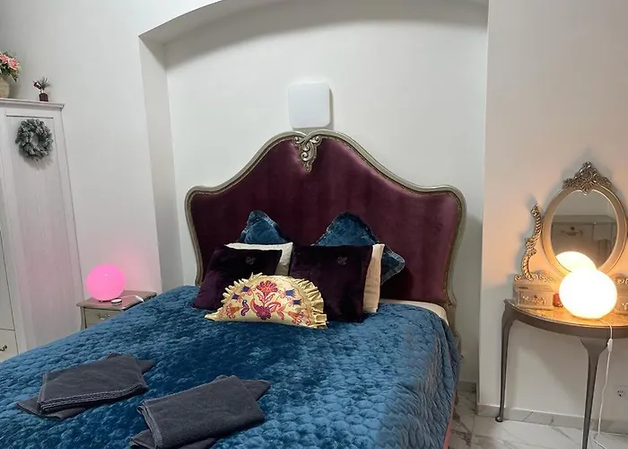 Apartment Center In Old Town *