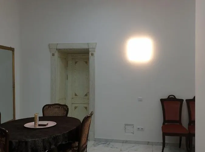 Center In Old Town Apartment