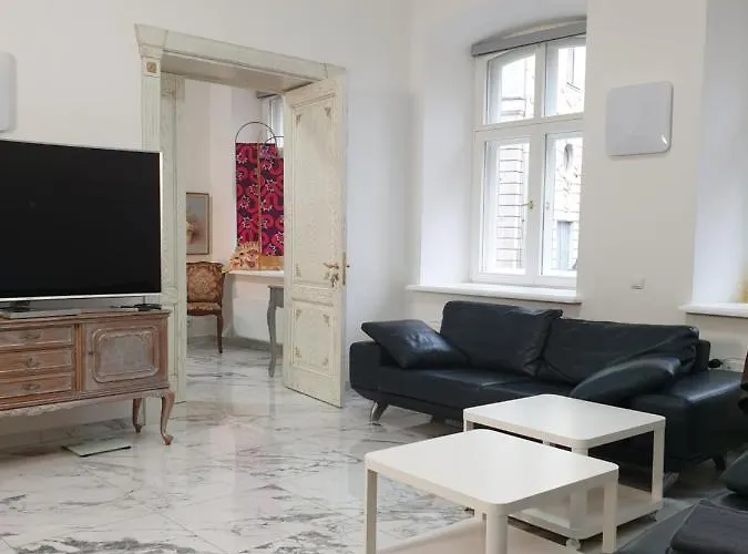 Center In Old Town *