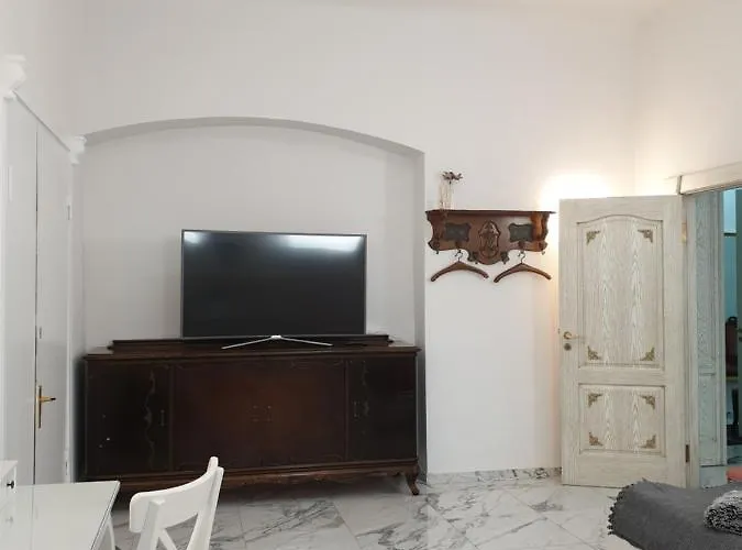 Center In Old Town Apartment *